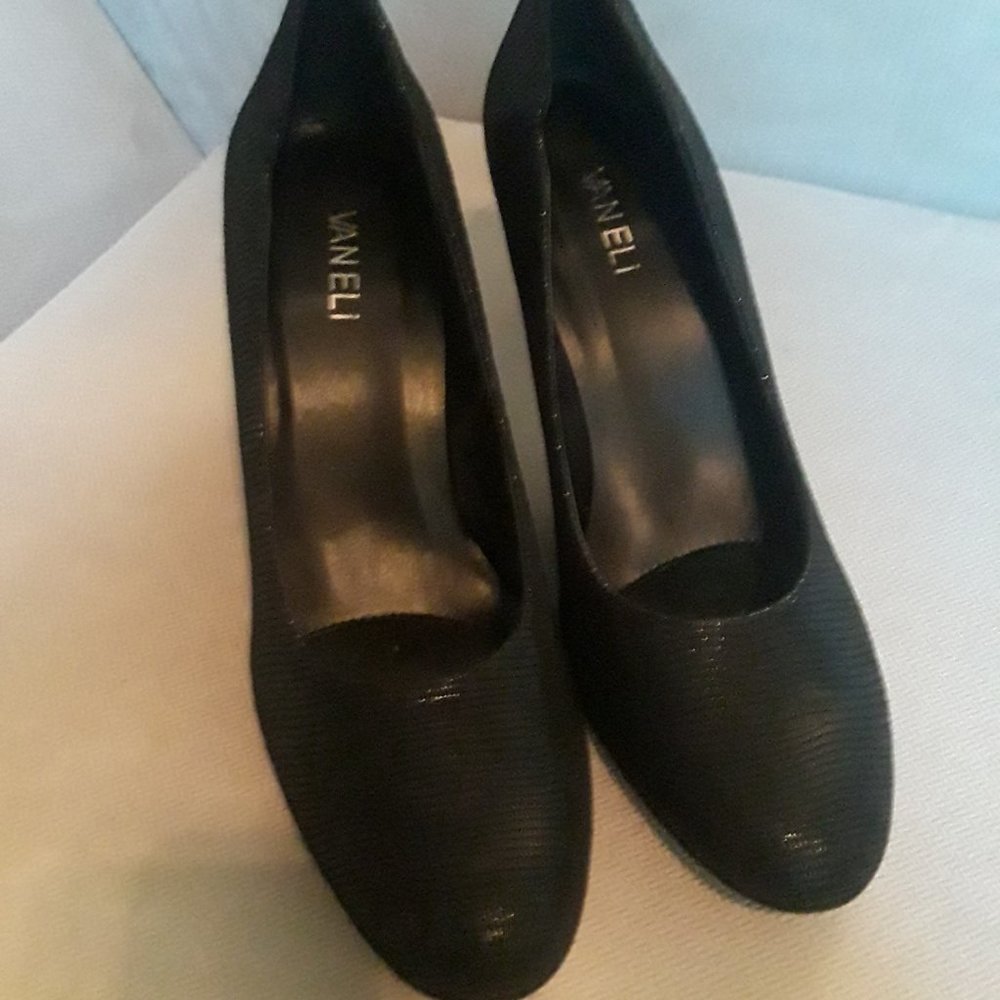 Vaneli Black Leather Pumps 9.5 N